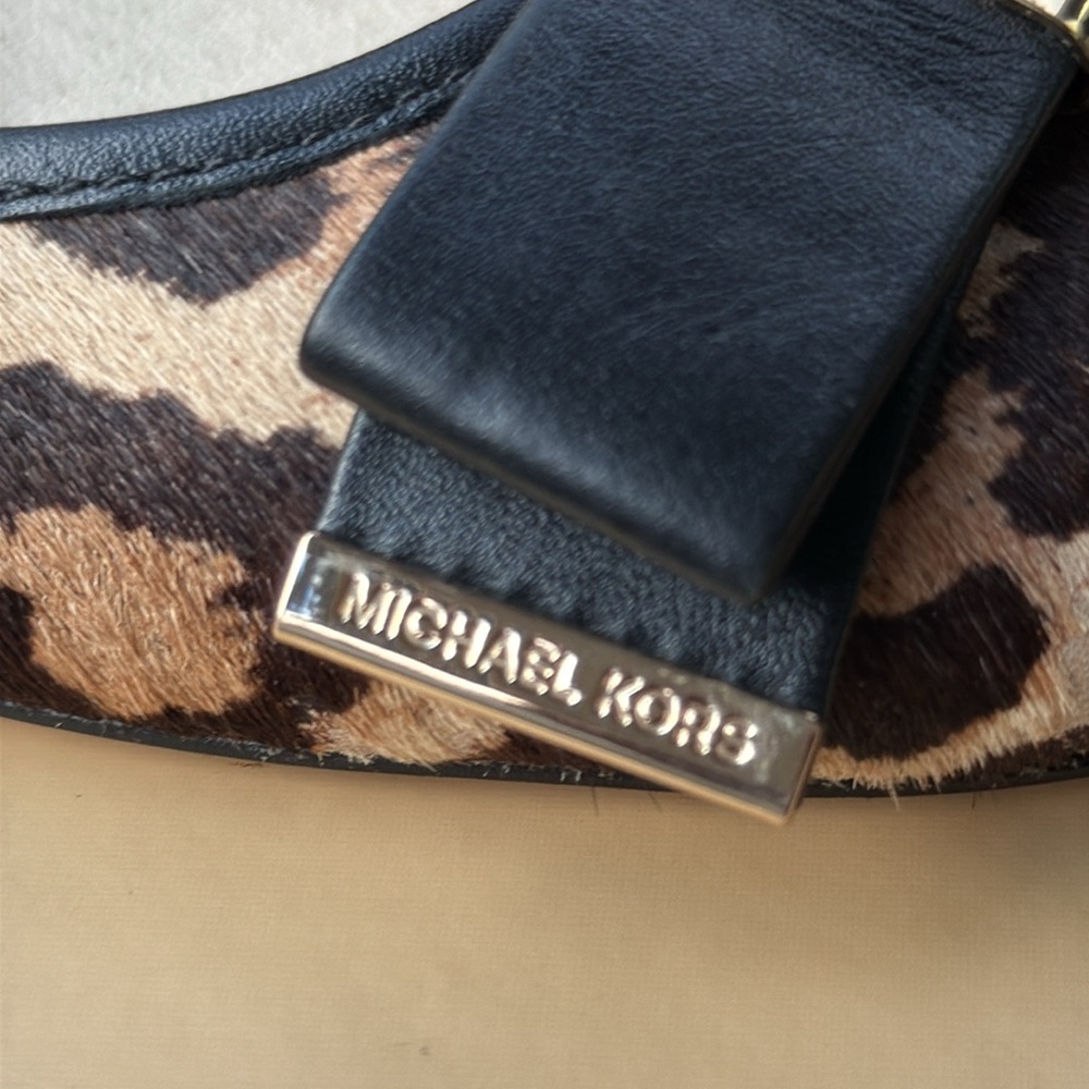 Michael Kors Kiera Mid Pump Leopard Haircalf Pumps - Picture 8 of 15
